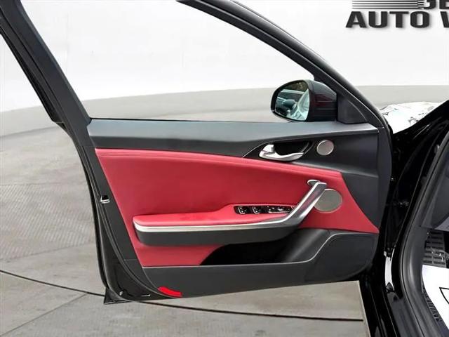 2023 Kia Stinger GT-Line