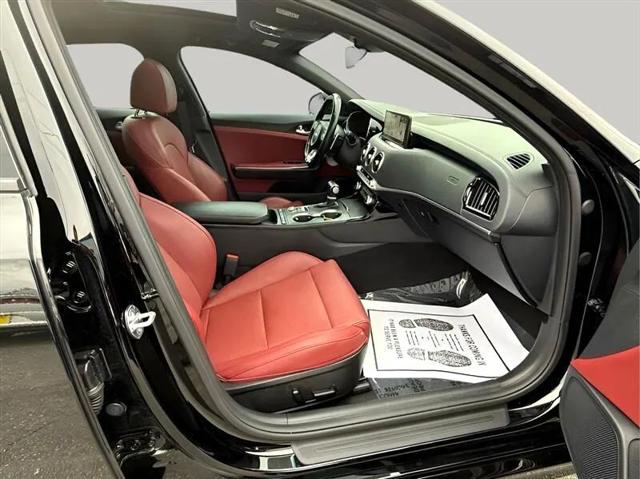 2023 Kia Stinger GT-Line