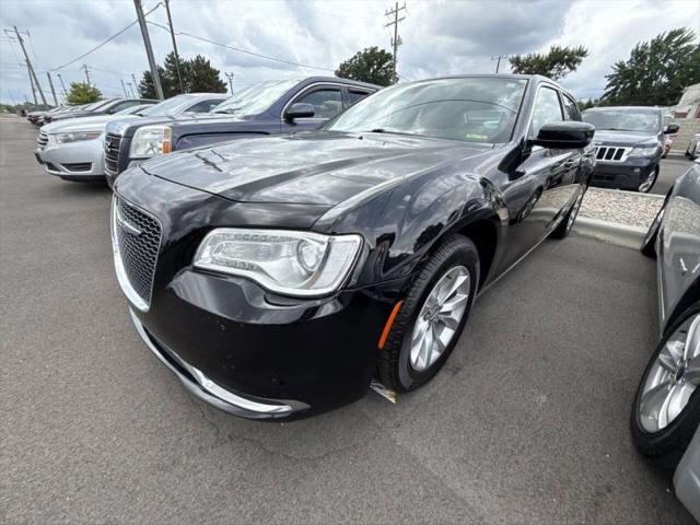 2015 Chrysler 300 Limited for sale in Lincoln Park, MI
