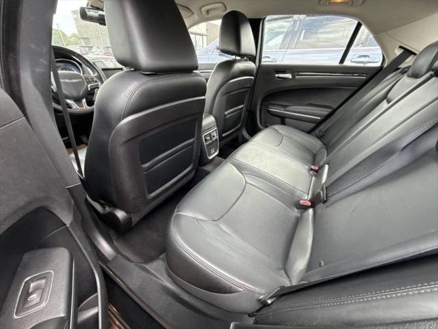 2015 Chrysler 300 Limited