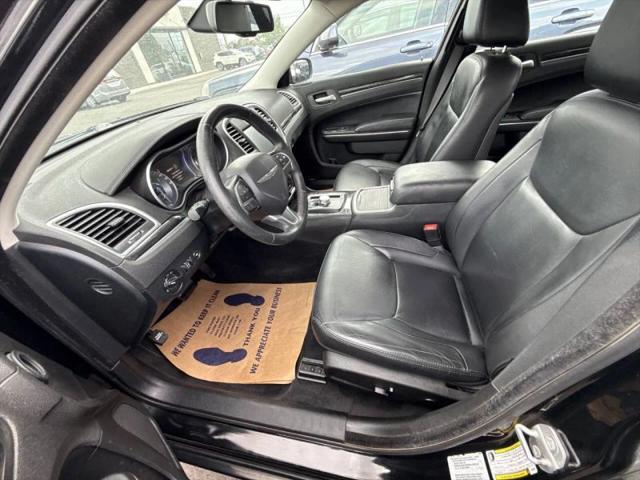 2015 Chrysler 300 Limited