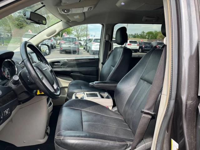 2015 Chrysler Town & Country Touring