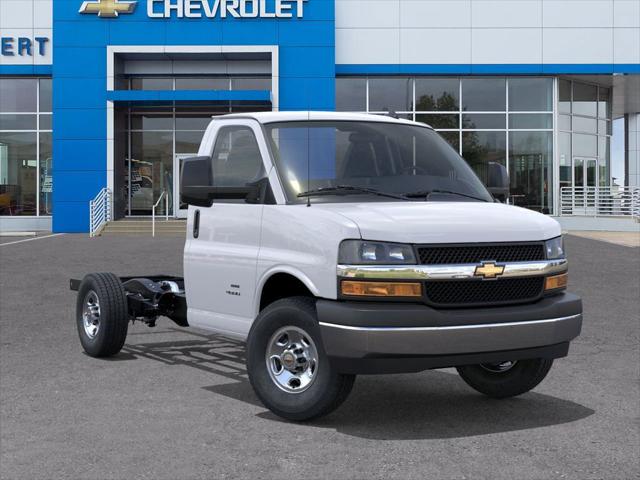 2025 Chevrolet Express Cutaway Work Van