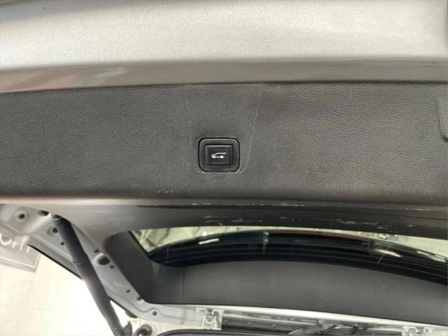 2021 Chevrolet Traverse AWD LT Leather