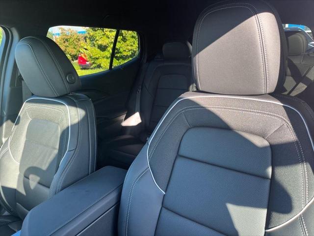 2025 Chevrolet Equinox LT 2