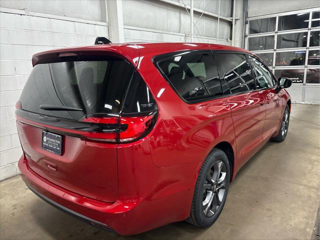 New 2026 Chrysler Pacifica For Sale in Wilmington, OH