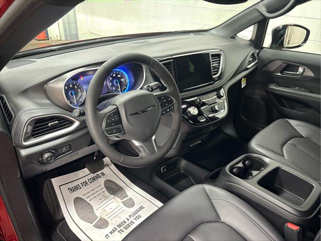 New 2026 Chrysler Pacifica For Sale in Wilmington, OH