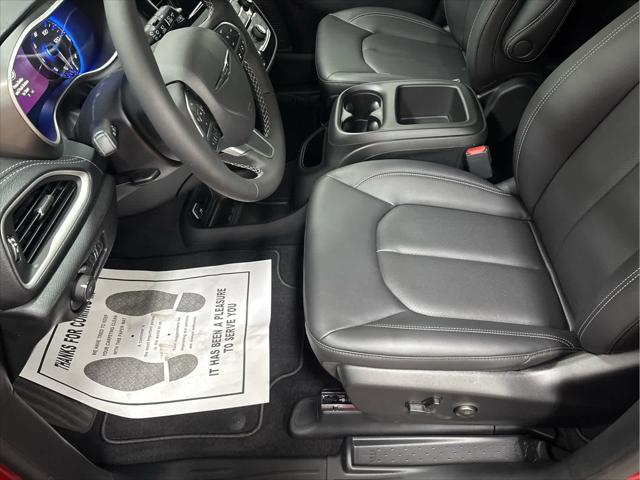 New 2026 Chrysler Pacifica For Sale in Wilmington, OH