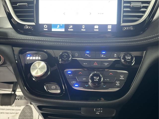 New 2026 Chrysler Pacifica For Sale in Wilmington, OH