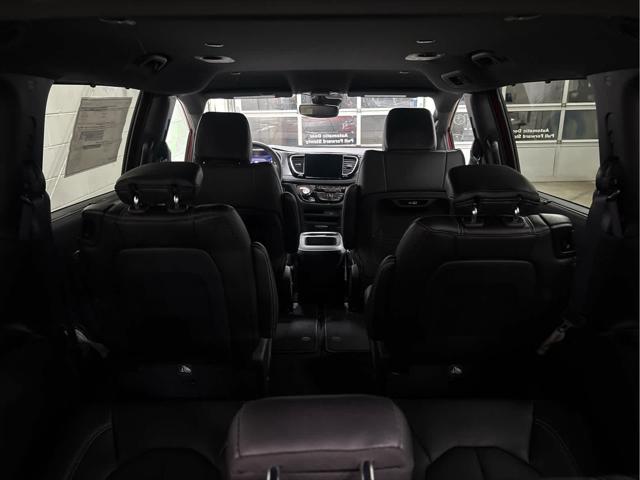 New 2026 Chrysler Pacifica For Sale in Wilmington, OH