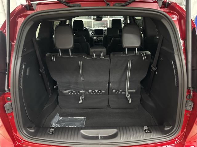 New 2026 Chrysler Pacifica For Sale in Wilmington, OH