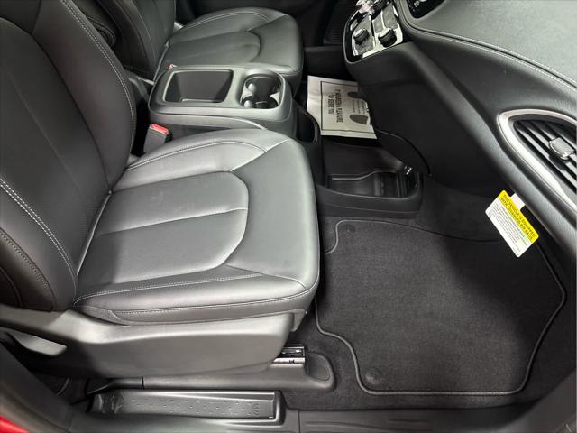 New 2026 Chrysler Pacifica For Sale in Wilmington, OH