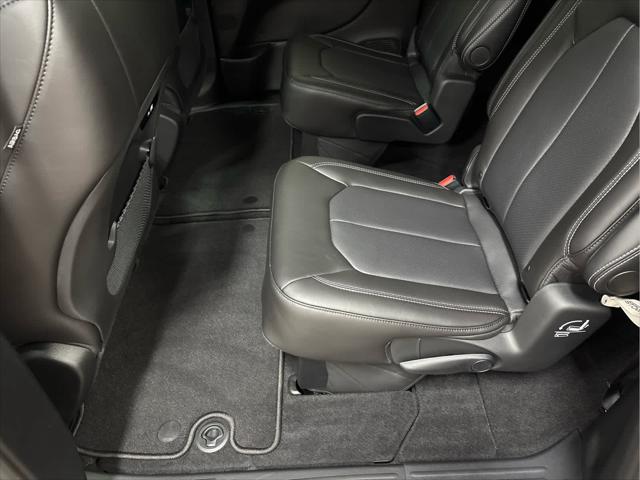 New 2026 Chrysler Pacifica For Sale in Wilmington, OH