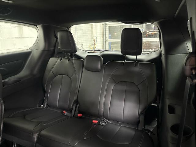 New 2026 Chrysler Pacifica For Sale in Wilmington, OH