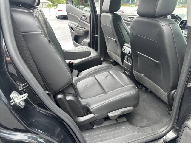 2023 GMC Acadia FWD SLT