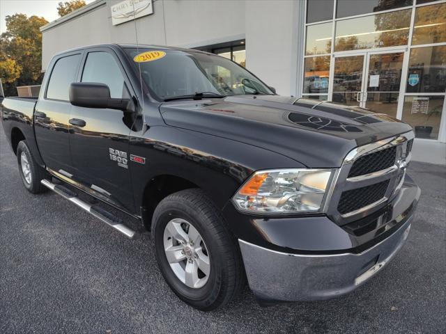 2019 RAM 1500 Classic Tradesman Crew Cab 4x2 57 Box 2019 RAM 1500 Classic Tradesman Crew Cab 4x2 57 Box