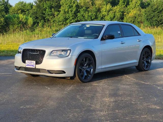 2023 Chrysler 300 Touring 2023 Chrysler 300 Touring