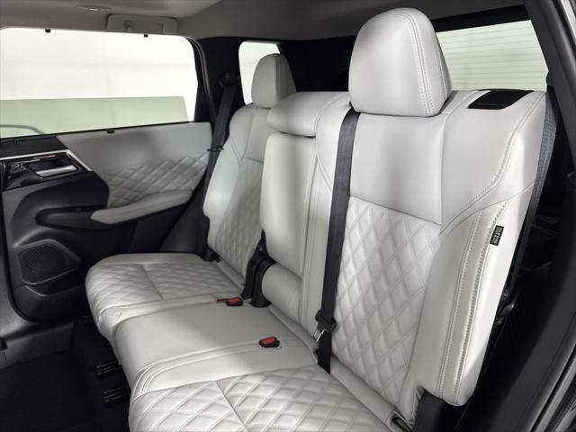 2025 Mitsubishi Outlander PHEV PLATINUM EDITION S-AWC