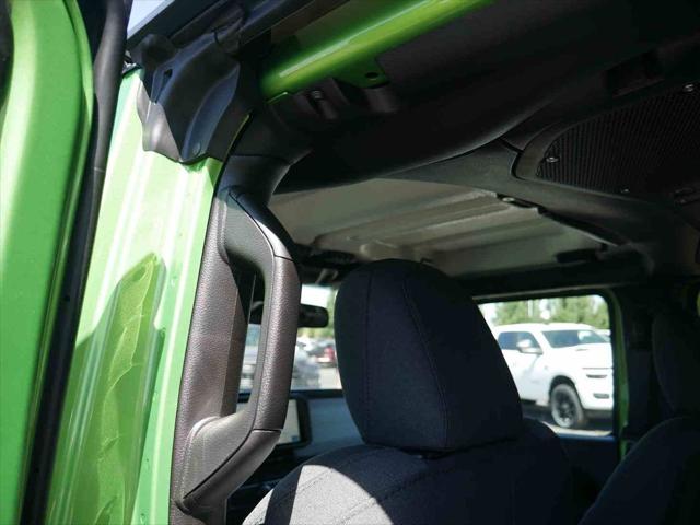 2025 Jeep Wrangler 4-Door Summit 4x4