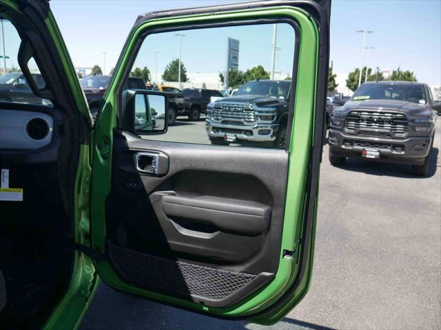 2025 Jeep Wrangler 4-Door Summit 4x4