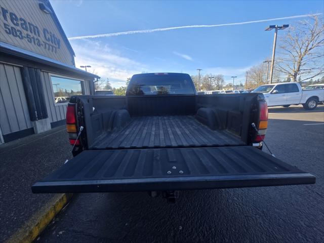2007 GMC Sierra 2500HD Classic Sle Pickup 4d 6 1/2 Ft 4wd LBZ