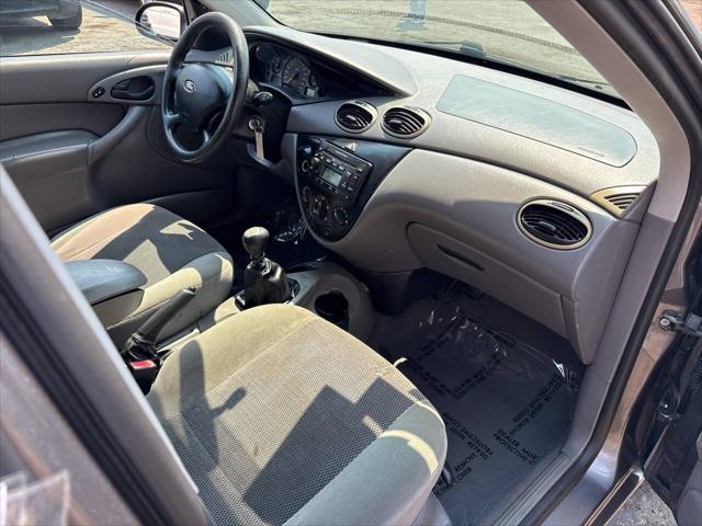 2003 Ford Focus SE 4dr Sedan