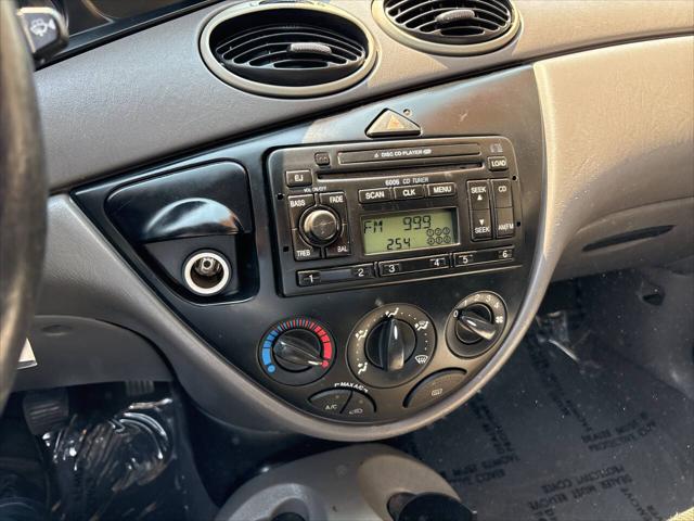2003 Ford Focus SE 4dr Sedan