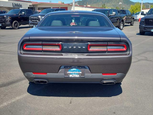 2016 Dodge Challenger SXT