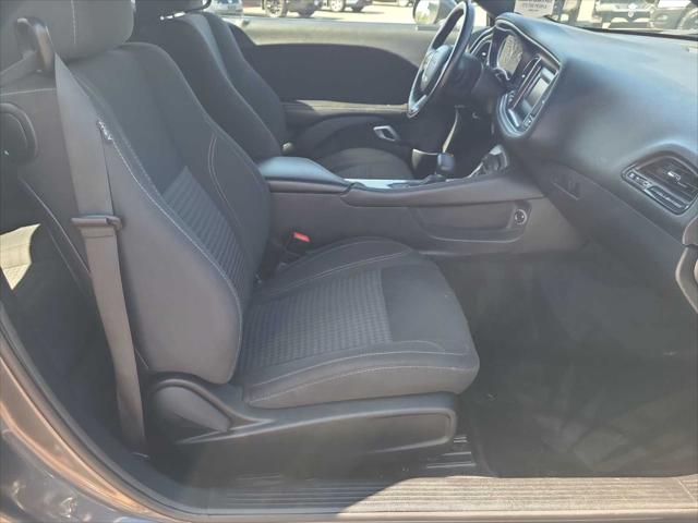 2016 Dodge Challenger SXT