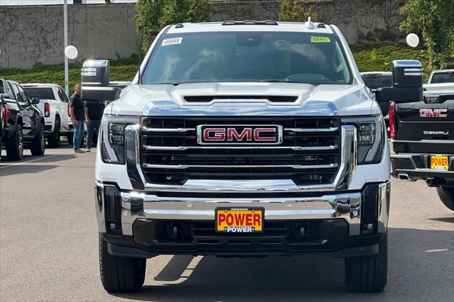2025 GMC Sierra 3500HD 4WD Crew Cab Standard Bed SLT