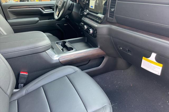 2025 GMC Sierra 3500HD 4WD Crew Cab Standard Bed SLT