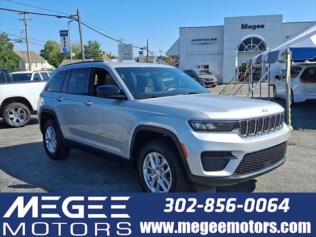 2025 Jeep Grand Cherokee GRAND CHEROKEE LAREDO X 4X4