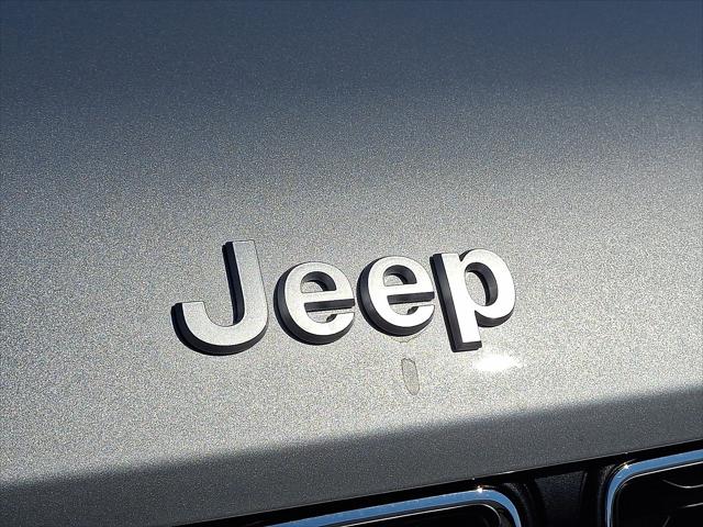 2025 Jeep Grand Cherokee Laredo X 4x4