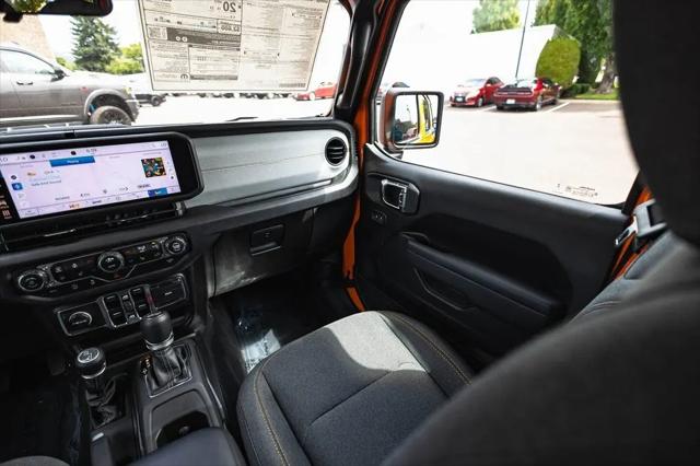 2025 Jeep Wrangler 4-Door Summit 4x4