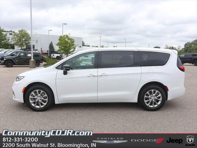 2025 Chrysler Pacifica PACIFICA SELECT AWD
