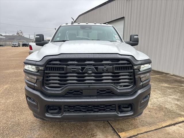 2026 RAM Ram 3500 Chassis Cab RAM 3500 TRADESMAN CHASSIS REGULAR CAB 4X4 84 CA