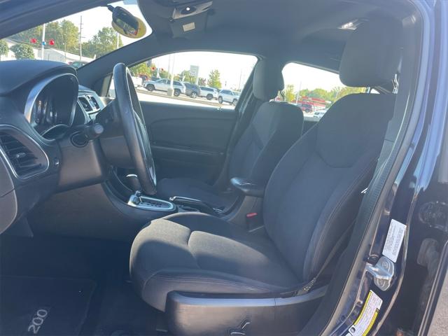 2013 Chrysler 200 Touring