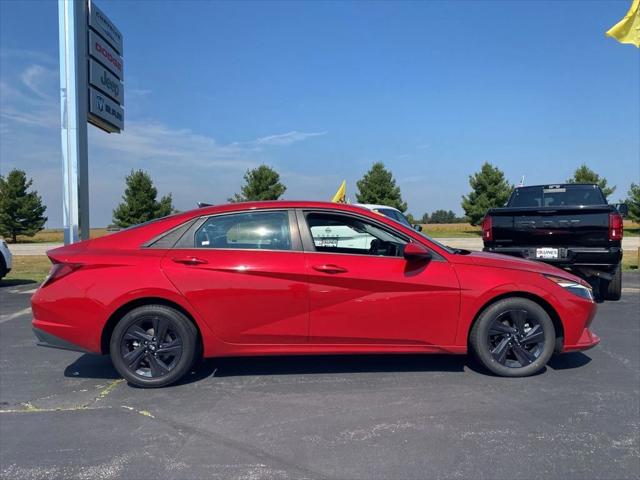 2023 Hyundai Elantra SEL 2023 Hyundai Elantra SEL