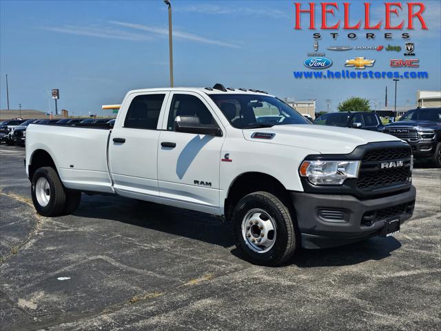 2022 RAM 3500 Tradesman Crew Cab 4x4 8 Box