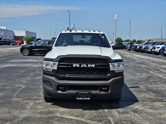 2022 RAM 3500 Tradesman Crew Cab 4x4 8 Box