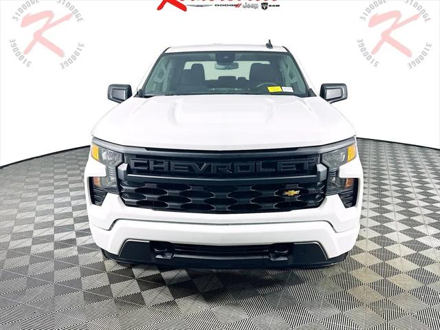 2022 Chevrolet Silverado 1500 4WD Crew Cab Short Bed Custom