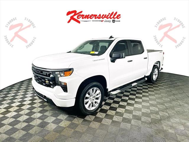 2022 Chevrolet Silverado 1500 4WD Crew Cab Short Bed Custom