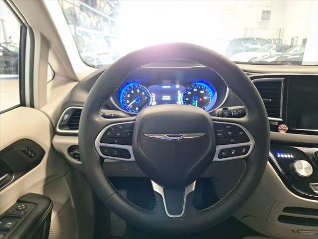 2024 Chrysler Pacifica Touring L 2024 Chrysler Pacifica Touring L