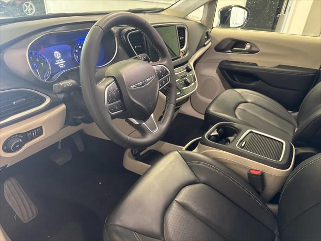 2024 Chrysler Pacifica Touring L 2024 Chrysler Pacifica Touring L