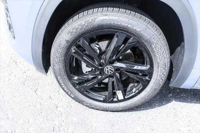 2026 Volkswagen Atlas Cross Sport SEL R-Line Black