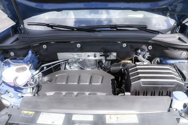 2026 Volkswagen Atlas Cross Sport SEL R-Line Black