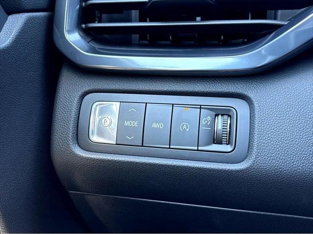 2026 GMC Acadia AT4 AWD