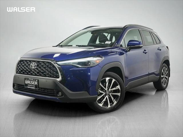 2022 Toyota Cruz de corola XLE for sale in Bloomington, MN