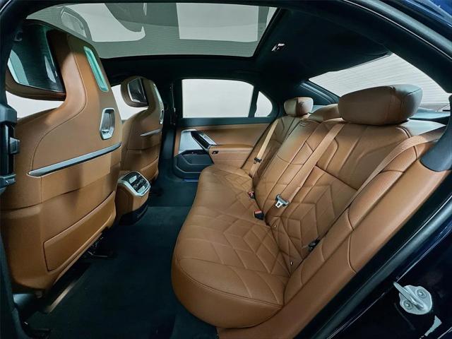 2026 BMW 7 Series 750e xDrive