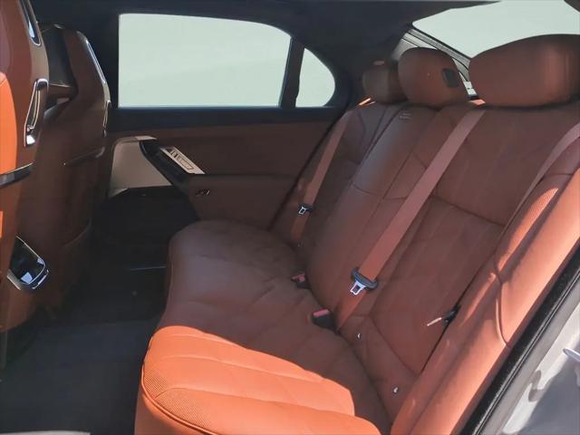 2026 BMW 7 Series 750e xDrive